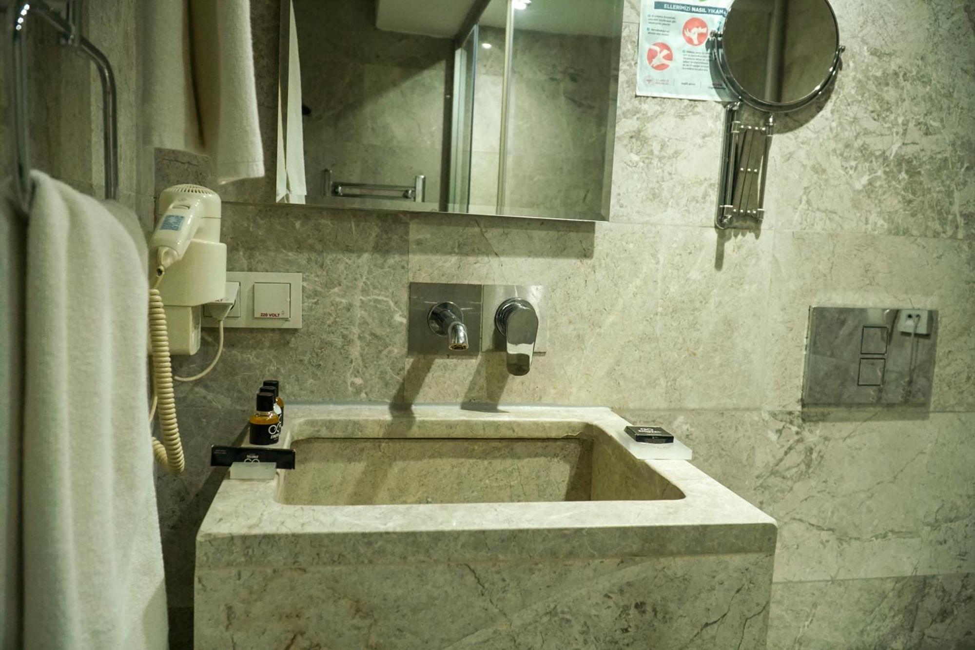 En Otel Karaca エスキシェヒル エクステリア 写真