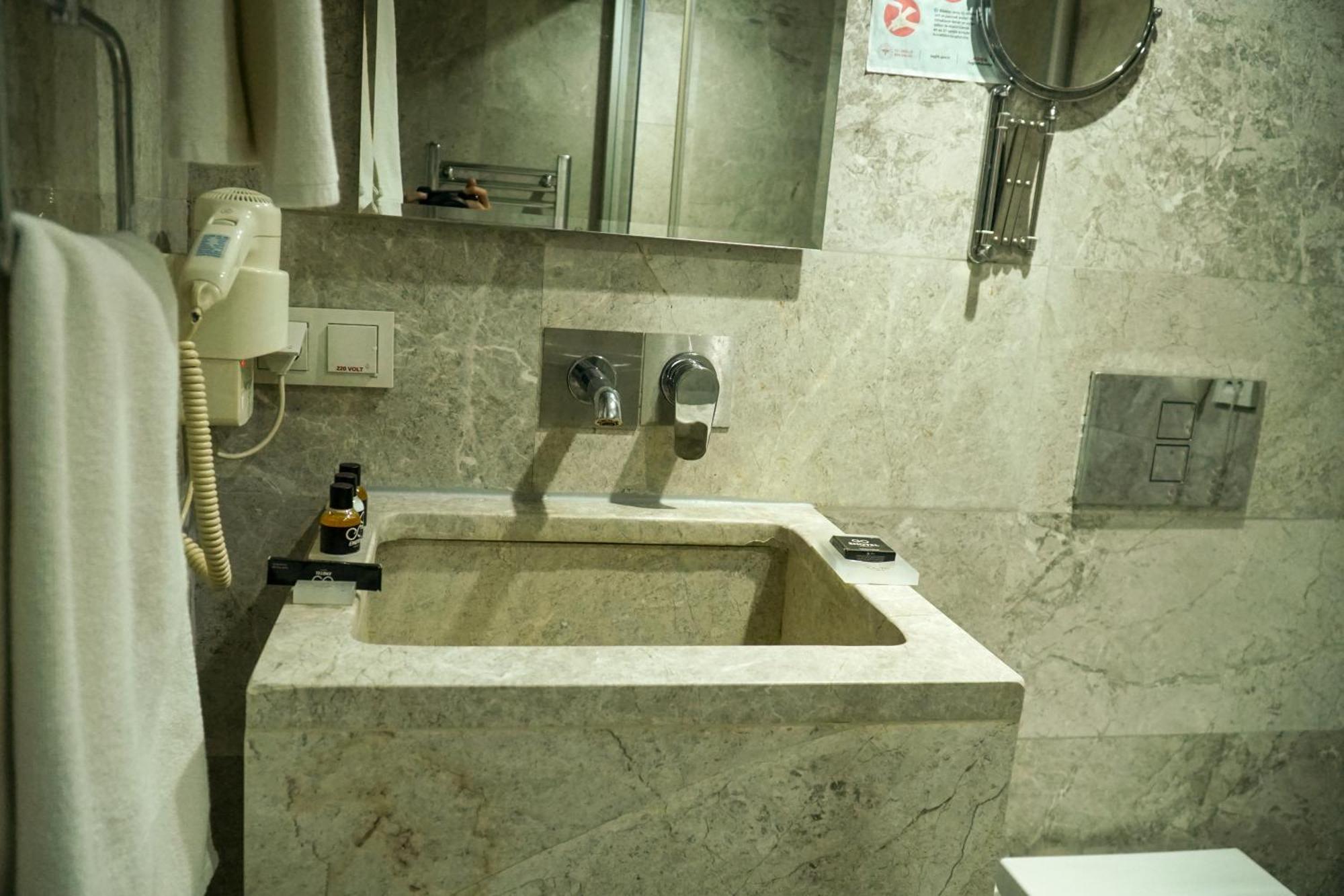 En Otel Karaca エスキシェヒル エクステリア 写真